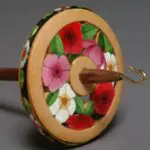 Spring flowers linden whorl handpainted Ringspindle