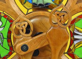Celtic queen spinning wheel footman detail