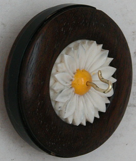 daisy two inch walnut whorl side view