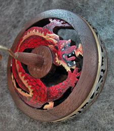 Dragon walnut whorl handcarved and handpainted Ringspindle