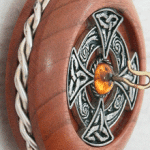 Celtic cross X Ringspindle side view