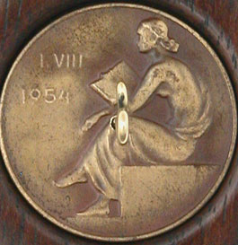 Literary arts Ringspindle close up